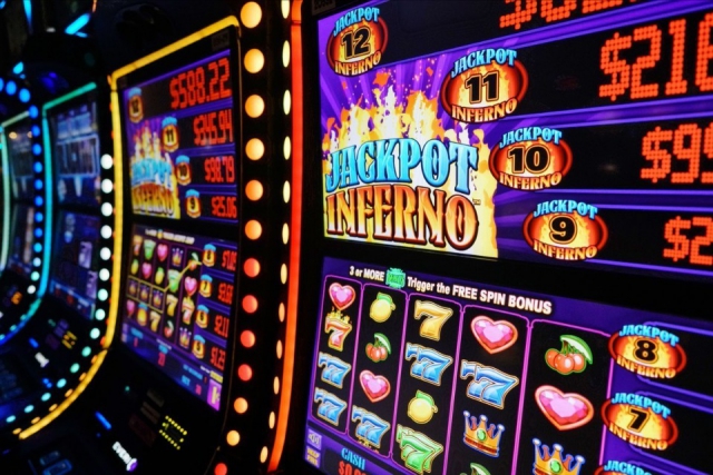 https://casino-vulkanhill.com